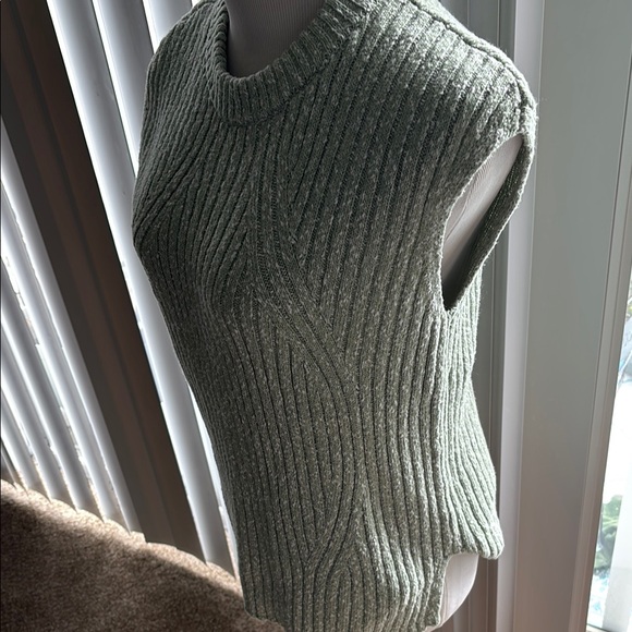 Green Ribbed Women's Sweater - Picture 2 of 3